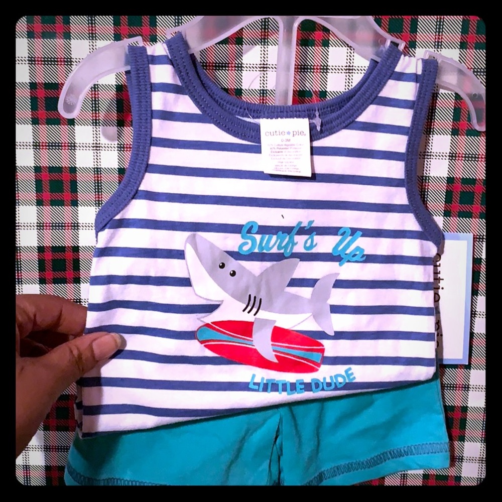 Two-piece cutie pie short set